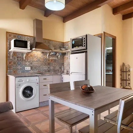 Casa Dorca, 2 *
