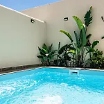 Casa Dorca, 2 *